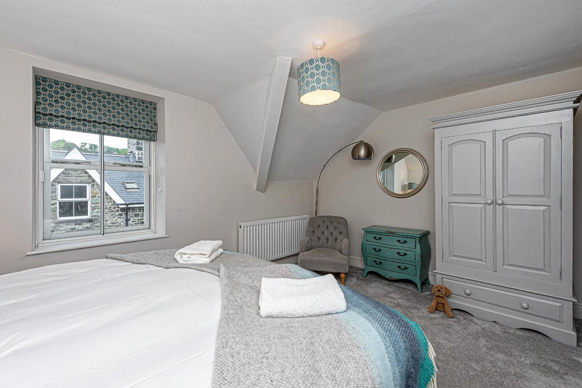 فيلا Character Townhouse In Town Centre & Superb Views دولغيلوو المظهر الخارجي الصورة