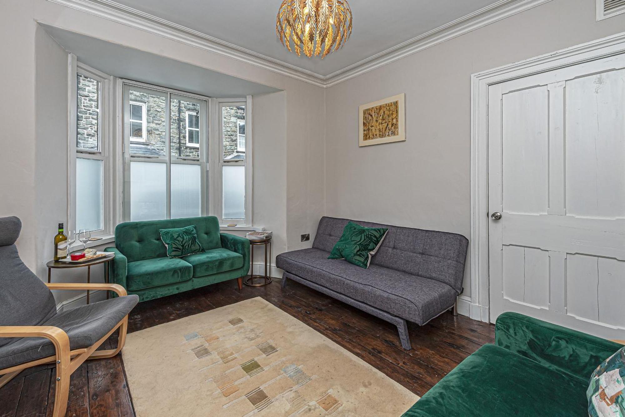 فيلا Character Townhouse In Town Centre & Superb Views دولغيلوو المظهر الخارجي الصورة